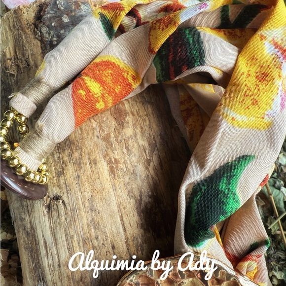 Maxi scarf gold pendant choker necklace - Picture 4 of 5